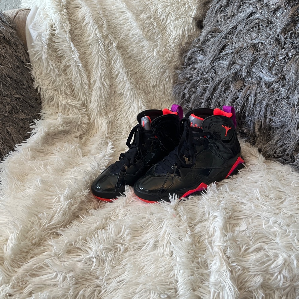 Air Jordon 7 Retro “Black Gloss” Size 5 - Picture 1 of 4